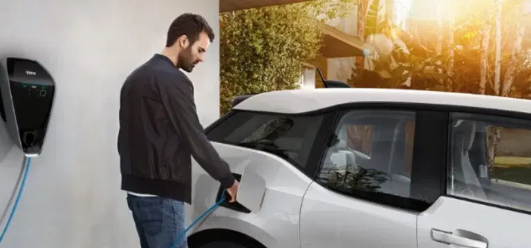 equiwatt rewards households for cutting peak-time energy use. With seed funding done and Series A in sight, three mentors helped Johnson pick the right next bet.